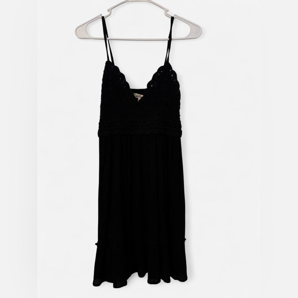Size M Black Lace-Detail Dress